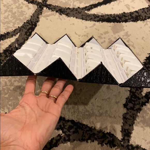 Jewelry case! - Picture 3 of 4